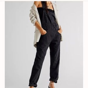 Great condition! We the free ziggy denim overalls, size medium, faded black